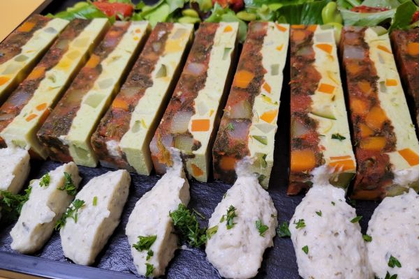 Aspic de légumes du moment et sa crème d'artichaut